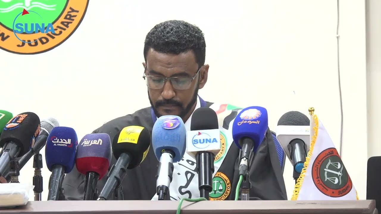 السياسة والأخبار