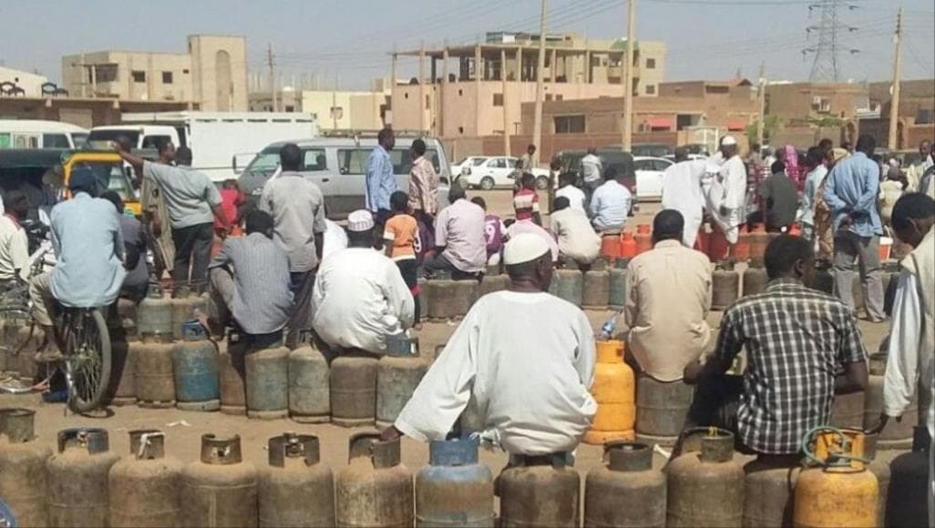السياسة والأخبار