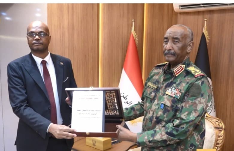 السياسة والأخبار