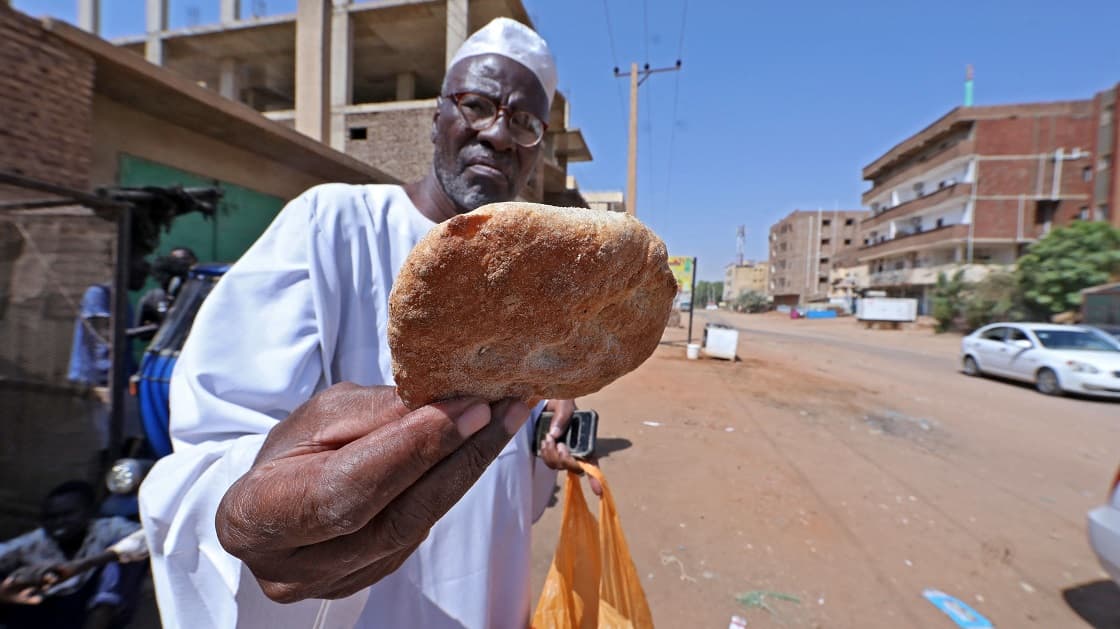 السياسة والأخبار