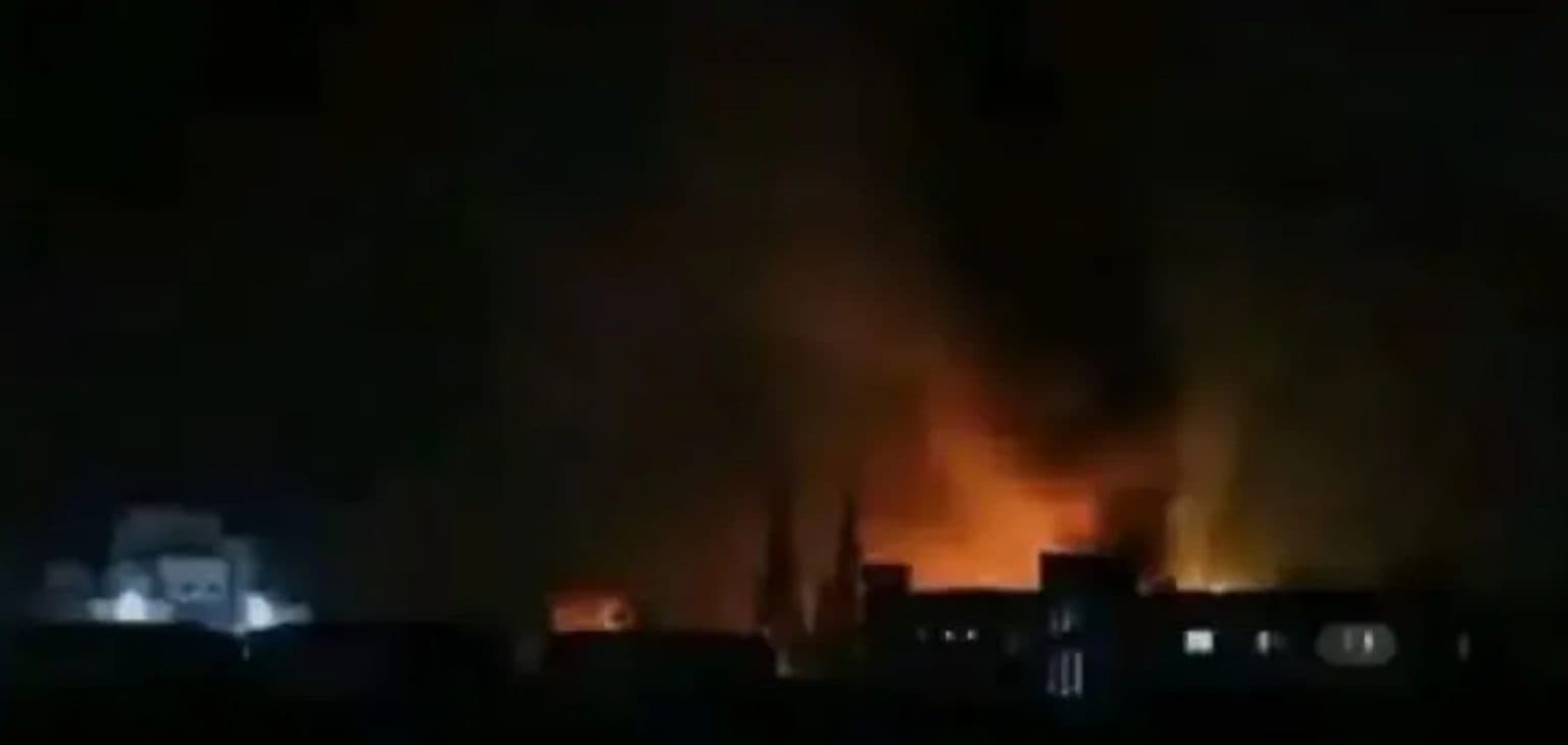 السياسة والأخبار