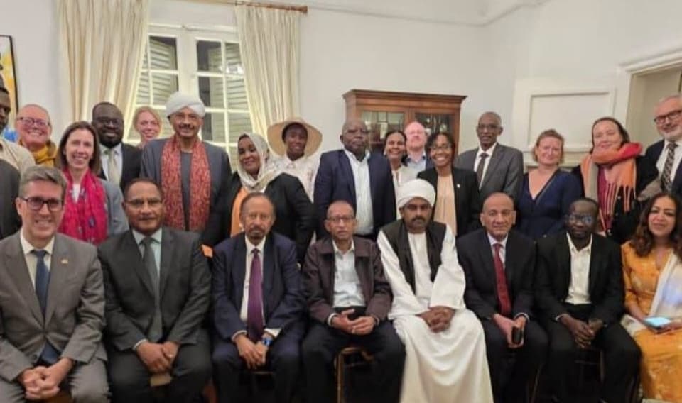 السياسة والأخبار