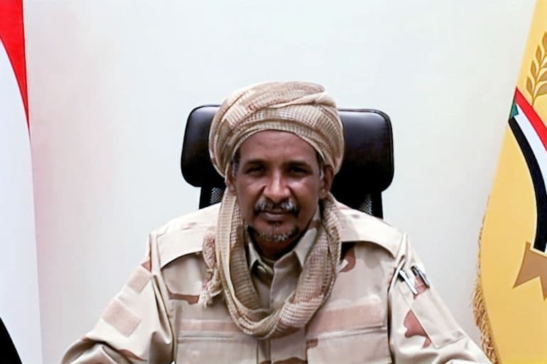 السياسة والأخبار