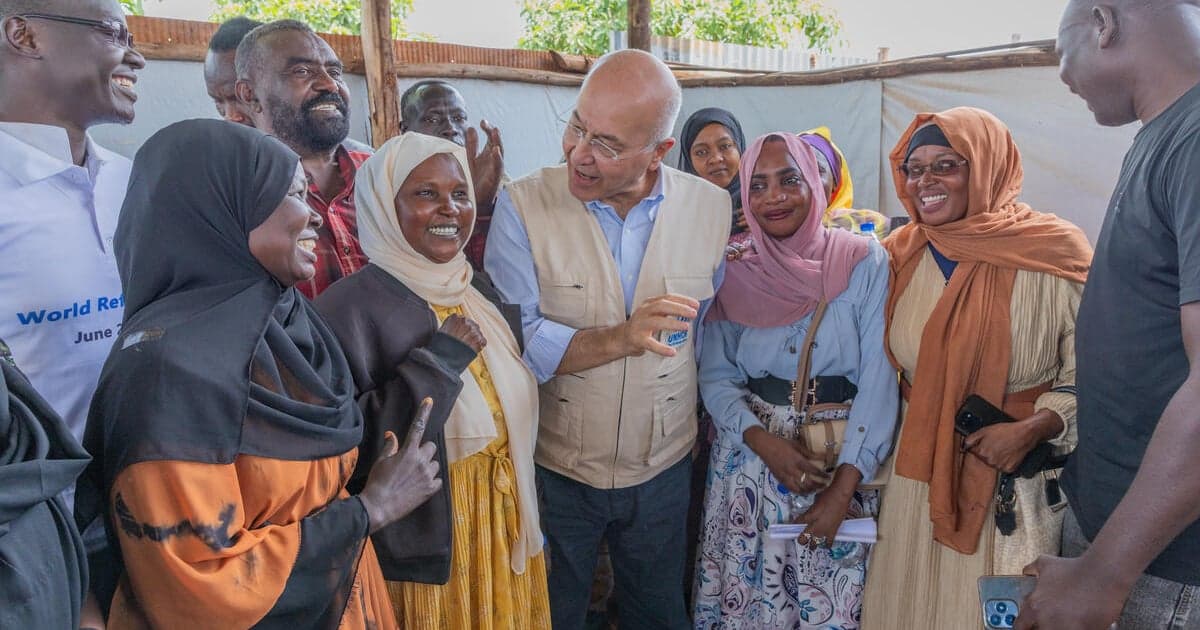 السياسة والأخبار