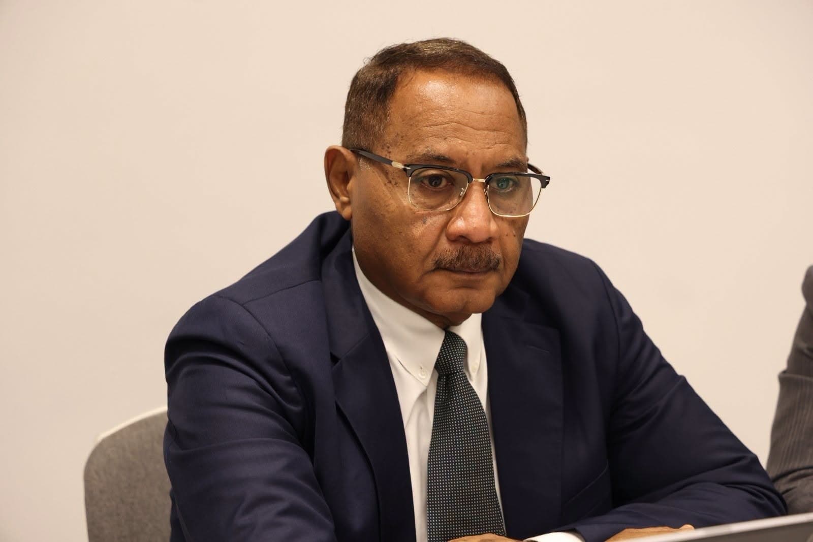 السياسة والأخبار