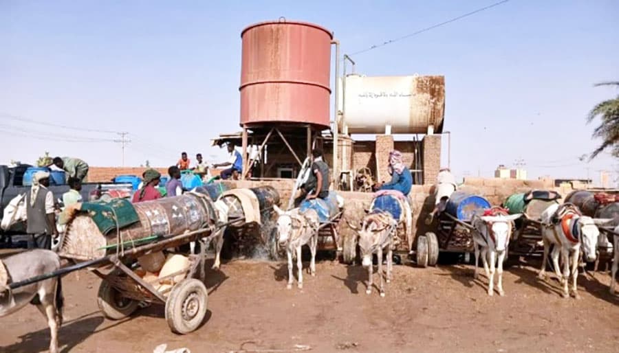 السياسة والأخبار