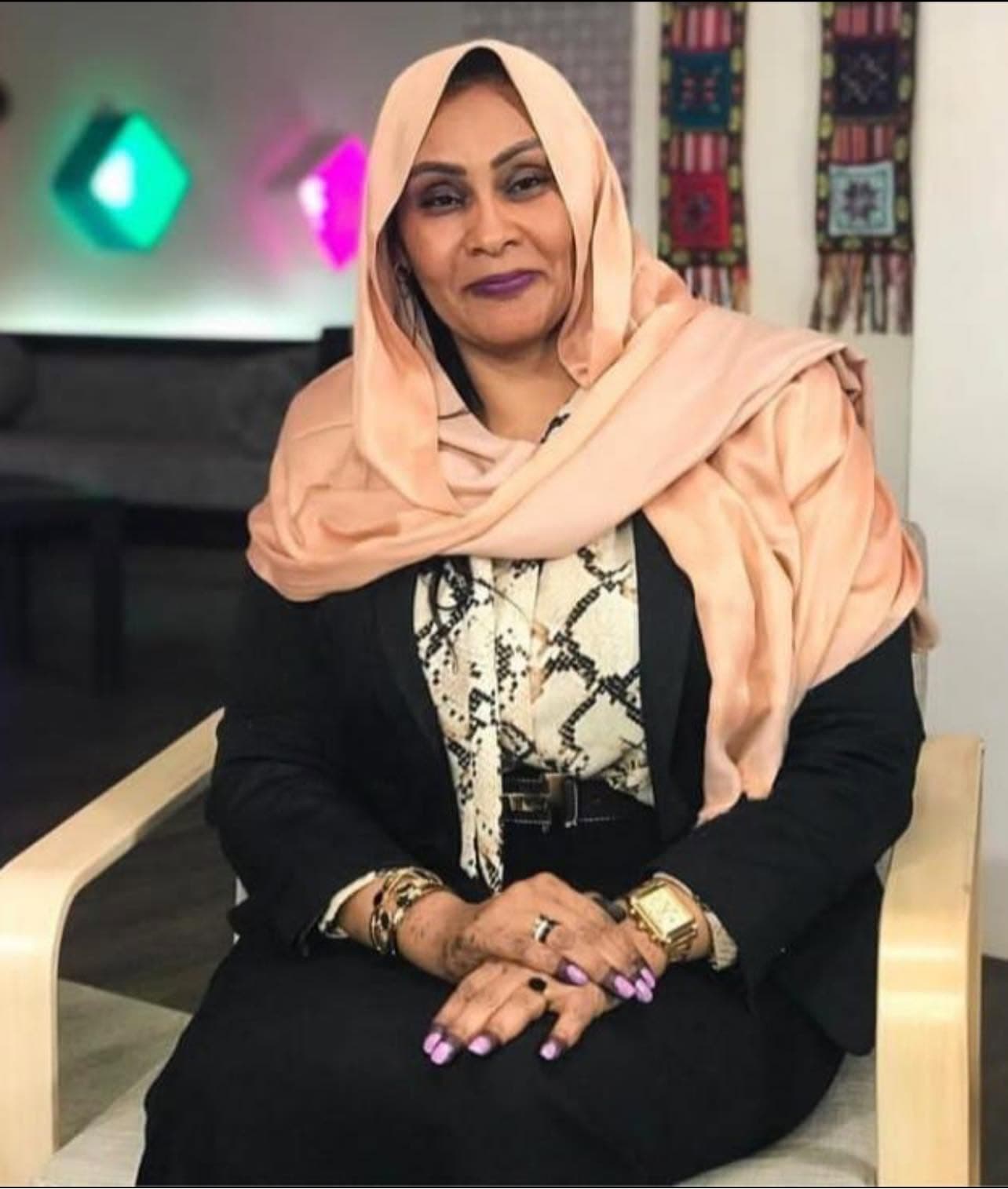 السياسة والأخبار